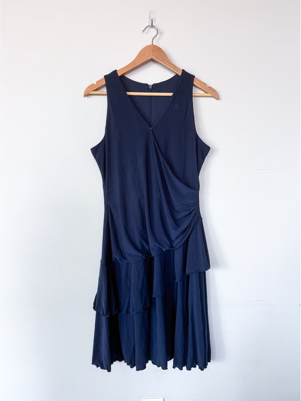 Luxe Carmen Marc Valvo Navy Dress Sleeveless Midi Drop Waist Tiered Faux Wrap